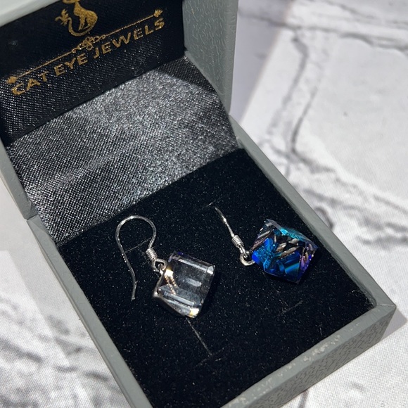 🆕Blue Swarovski Crystal Earrings by Cat Eye Jewels - Picture 11 of 16